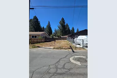 820 Fairway Boulevard, Big Bear City, CA 92314 - Photo 1