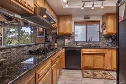 337 Lookout Drive, Big Bear City, CA 92314 - Photo 21