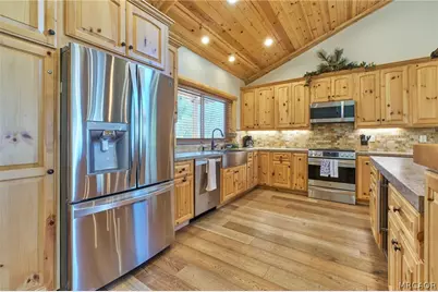 1170 Alameda Road, Big Bear City, CA 92314 - Photo 17