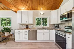 601 Sunderland Ct, Lake Arrowhead, CA 92352 - Photo 5