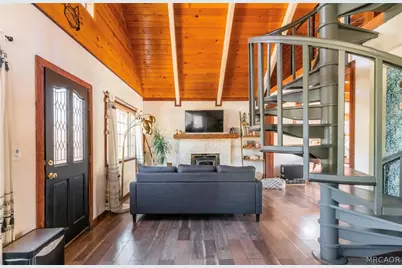 375 W Tiger Lily Drive, Big Bear City, CA 92314 - Photo 7
