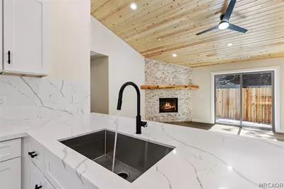 183 Moreno Ln Lane, Sugarloaf, CA 92386 - Photo 19