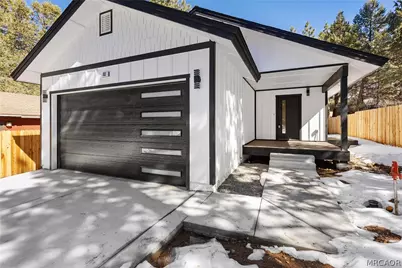 183 Moreno Ln Lane, Sugarloaf, CA 92386 - Photo 3