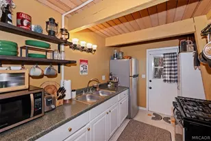 756 Cedar Ln, Sugarloaf, CA 92386 - Photo 13