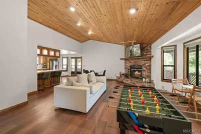 425 E Mountain View Boulevard, Big Bear City, CA 92314 - Photo 7