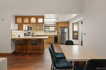 425 E Mountain View Boulevard, Big Bear City, CA 92314 - Photo 11