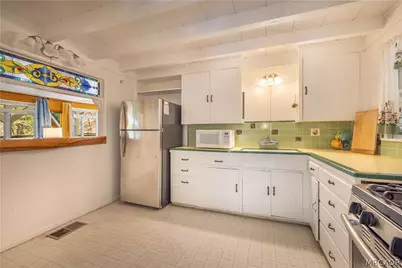 32232 Fern Drive, Running Springs, CA 92382 - Photo 11