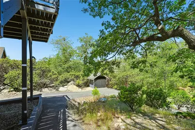 28833 Manitoba Drive, Lake Arrowhead, CA 92352 - Photo 25