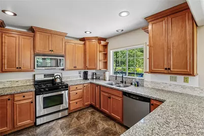 28833 Manitoba Drive, Lake Arrowhead, CA 92352 - Photo 7