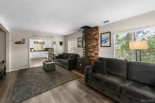 1017 W Rainbow Blvd Blvd, Big Bear City, CA 92314 - Photo 5
