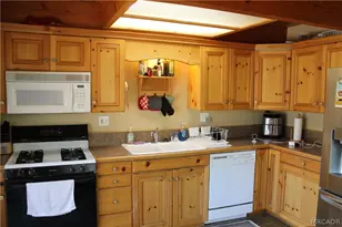 223 Vista Ave, Sugarloaf, CA 92386 - Photo 7
