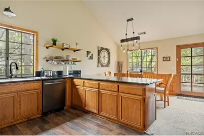 1108 Grass Valley Rd. Road, Lake Arrowhead, CA 92352 - Photo 17