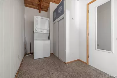 315 San Bernardino Drive, Sugarloaf, CA 92386 - Photo 15