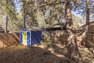 315 San Bernardino Dr, Sugarloaf, CA 92386 - Photo 17