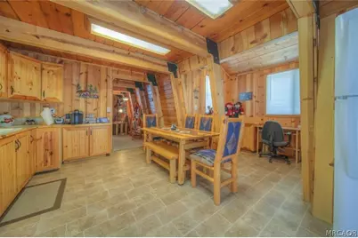 42608 Cedar Avenue, Big Bear Lake, CA 92315 - Photo 11