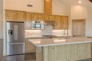 851 Madera Ln, Lake Arrowhead, CA 92352 - Photo 9