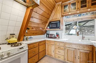 24032 Skyland Dr, Crestline, CA 92325 - Photo 5