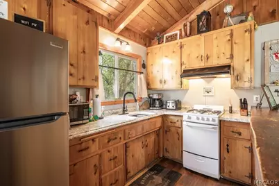 40203 Dream Street, Big Bear Lake, CA 92315 - Photo 9