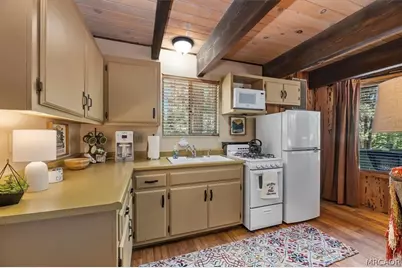 424 Garrick Way, Big Bear City, CA 92314 - Photo 11