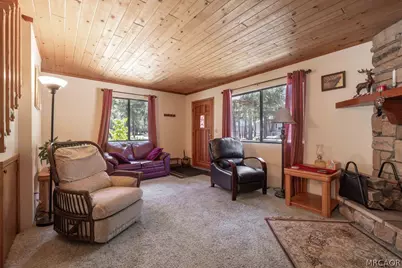 952 D Lane, Big Bear City, CA 92314 - Photo 7