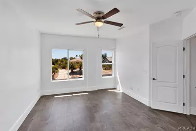 16245 Ridge View Drive, Apple Valley, CA 92307 - Photo 39