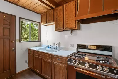 1011 Butte Avenue, Big Bear City, CA 92314 - Photo 3