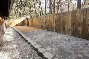 532 E Meadow Ln, Big Bear City, CA 92314 - Photo 9
