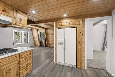 498 Division Drive, Big Bear City, CA 92314 - Photo 11