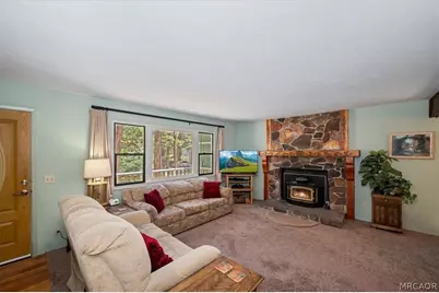 336 W Aeroplane Boulevard, Big Bear City, CA 92314 - Photo 9