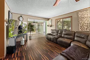 819 Holmes Ln, Sugarloaf, CA 92386 - Photo 9