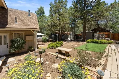 819 Holmes Lane, Sugarloaf, CA 92386 - Photo 39