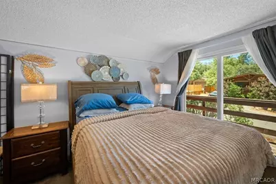 819 Holmes Lane, Sugarloaf, CA 92386 - Photo 25