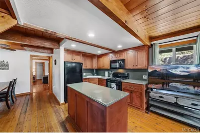 1033 Sierra Avenue, Big Bear City, CA 92314 - Photo 3