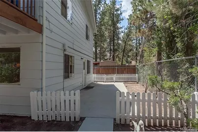 1017 Greenway Drive, Big Bear City, CA 92314 - Photo 5