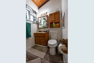 1015 W Sherwood Boulevard, Big Bear City, CA 92314 - Photo 19