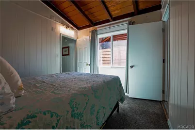 1015 W Sherwood Boulevard, Big Bear City, CA 92314 - Photo 13