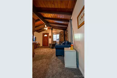 1015 W Sherwood Boulevard, Big Bear City, CA 92314 - Photo 13