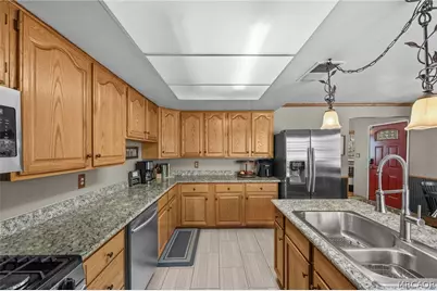 904 E Fairway Boulevard, Big Bear City, CA 92314 - Photo 17