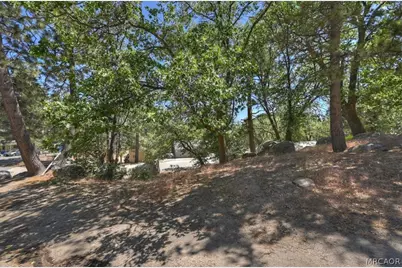 572 Dahlia Drive, Green Valley Lake, CA 92341 - Photo 27