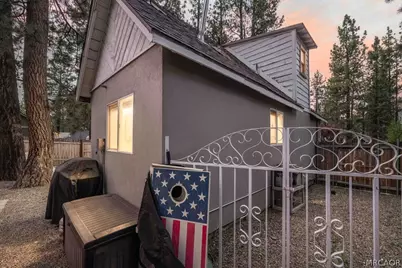 204 W Mojave Boulevard, Big Bear City, CA 92314 - Photo 5