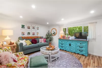 925 W Rainbow Boulevard, Big Bear City, CA 92314 - Photo 5