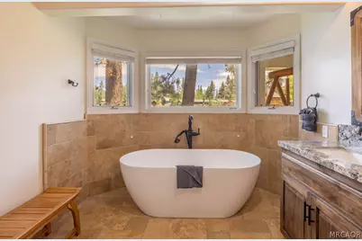 40034 Lakeview Drive, Big Bear Lake, CA 92315 - Photo 15