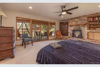 40034 Lakeview Drive, Big Bear Lake, CA 92315 - Photo 29