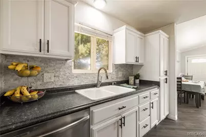 124 Wabash Lane, Sugarloaf, CA 92386 - Photo 7