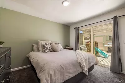 124 Wabash Lane, Sugarloaf, CA 92386 - Photo 9