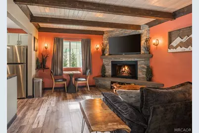 901 & 903 W Rainbow Boulevard, Big Bear City, CA 92314 - Photo 9