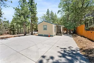 201 Maple Ln, Sugarloaf, CA 92386 - Photo 3