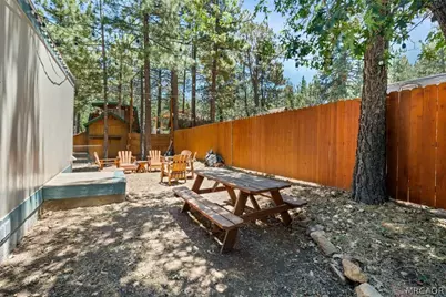 201 Maple Lane, Sugarloaf, CA 92386 - Photo 11