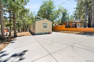 201 Maple Ln, Sugarloaf, CA 92386 - Photo 23