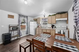 201 Maple Ln, Sugarloaf, CA 92386 - Photo 5